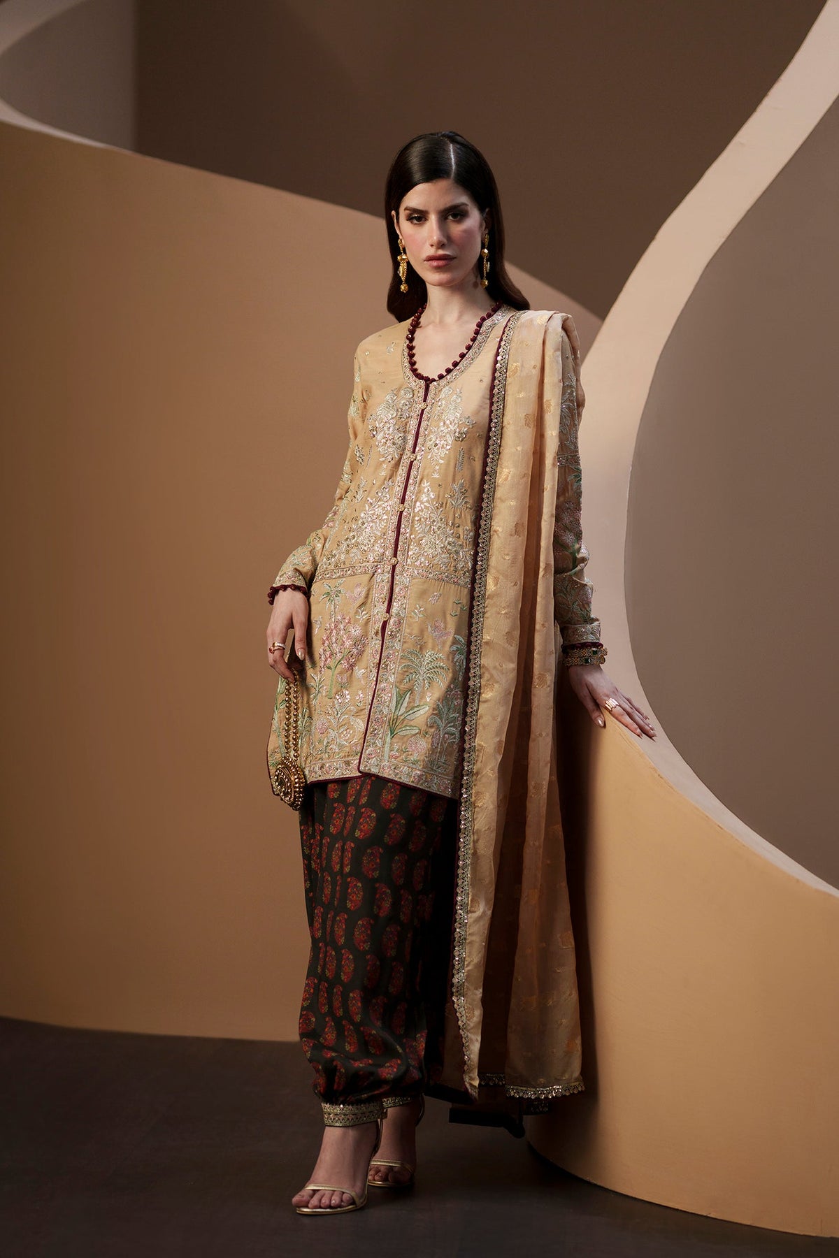 EMBROIDERED SUIT (E1143/104/114)