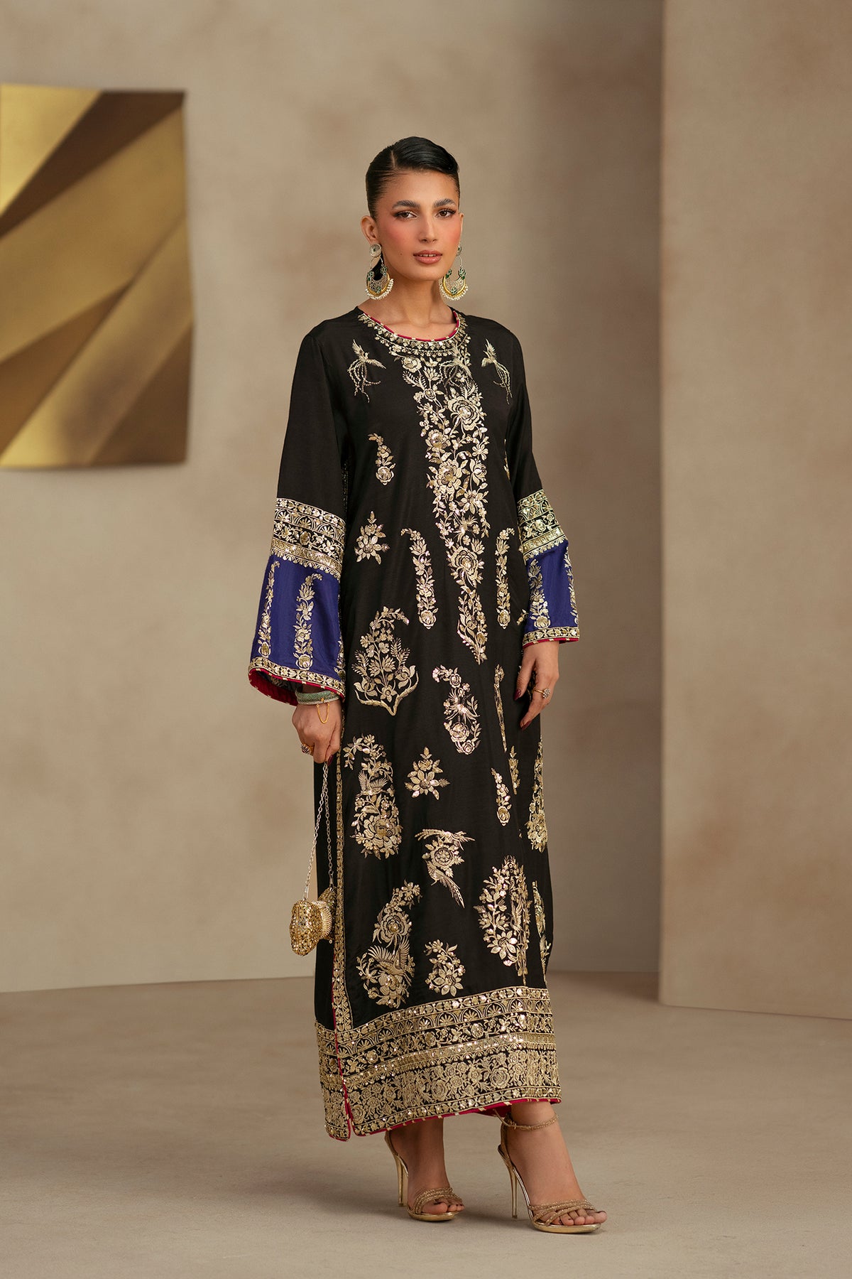 EMBROIDERED KAFTAN (E1251-104-901)