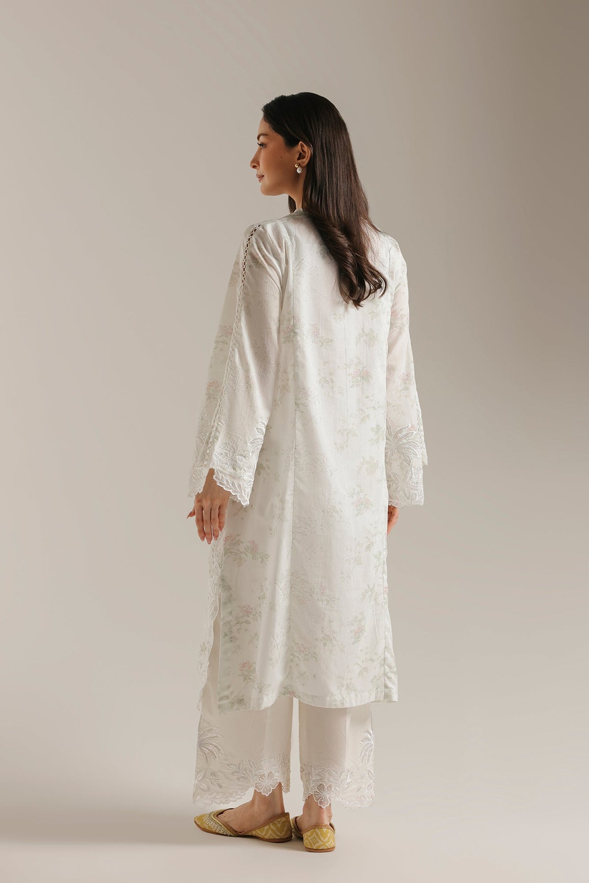 EMBROIDERED SUIT (E4530/103/002)