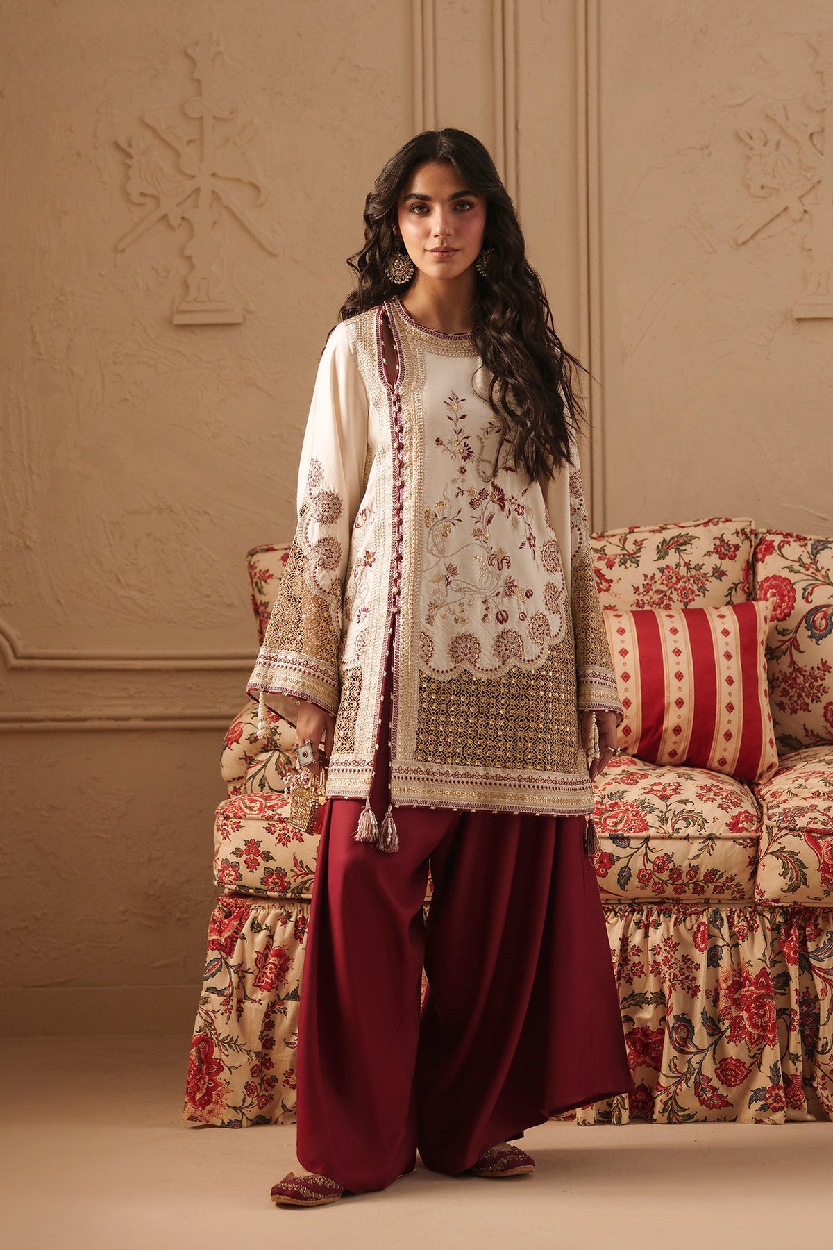 EMBROIDERED SUIT (E4813-103-003)