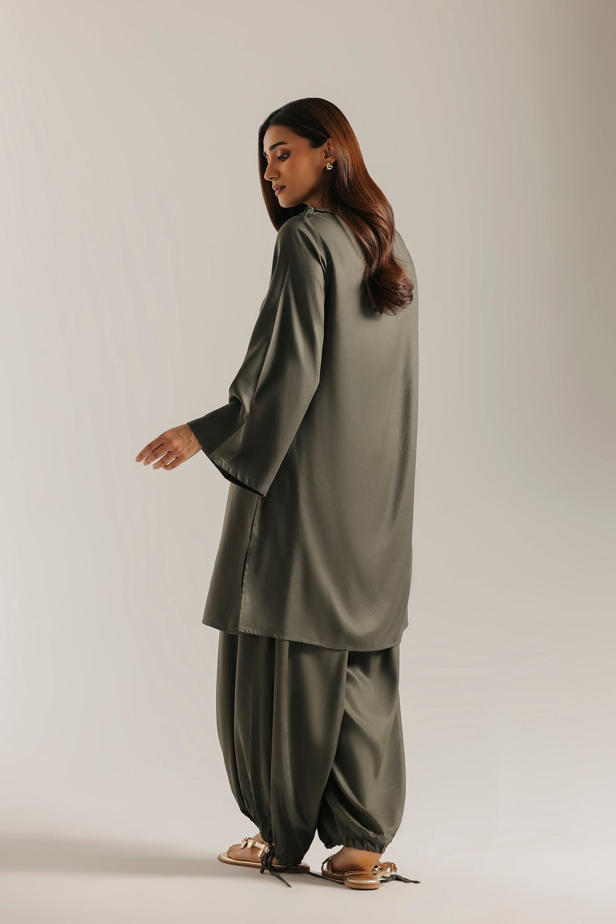 SOLID SUIT (E9746-102-121)